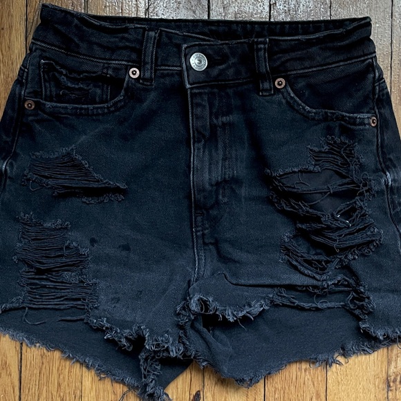 Ripped Black Jean shorts with distraction details. American Eagle size 00 - Picture 8 of 11